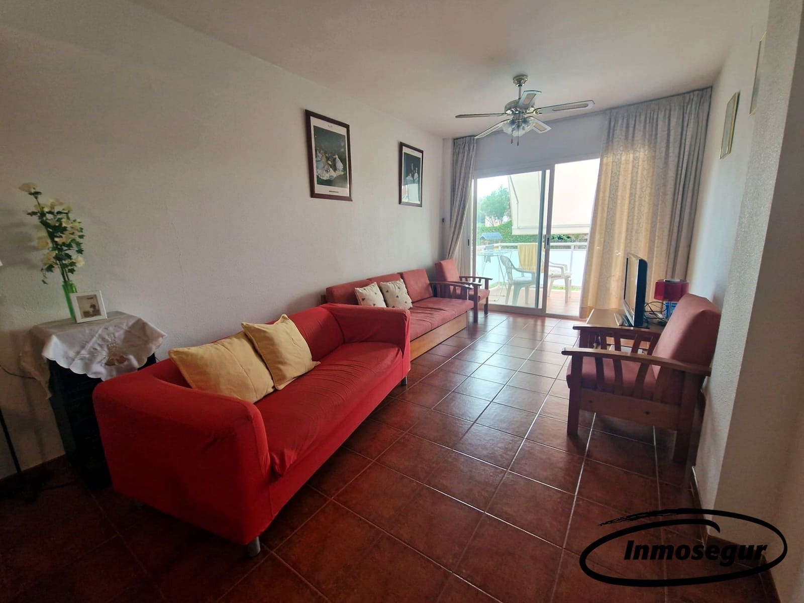 4 bedroom Flat for sale in Salou with pool garage - € 266,000 (Ref: 9153000)