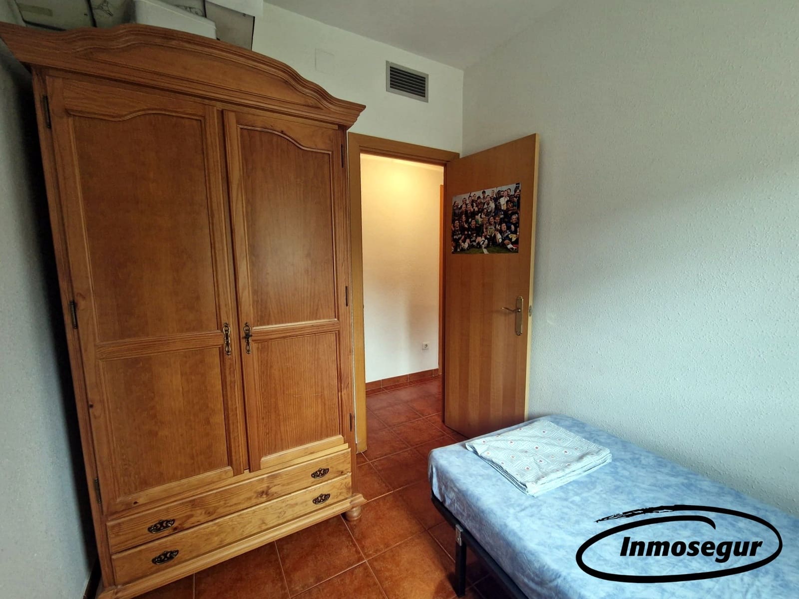 4 bedroom Flat for sale in Salou with pool garage - € 266,000 (Ref: 9153000)