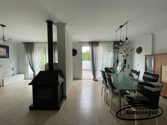 4 bedroom Semi-detached Villa for sale in Vilafortuny, Cambrils with garage - € 480,000 (Ref: 9153040)