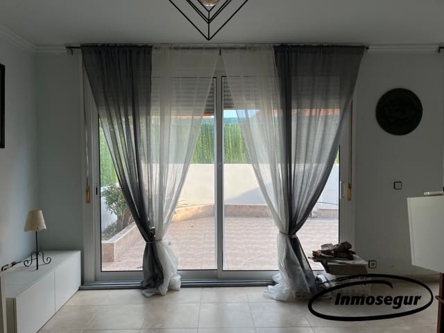 4 bedroom Semi-detached Villa for sale in Vilafortuny, Cambrils with garage - € 480,000 (Ref: 9153040)