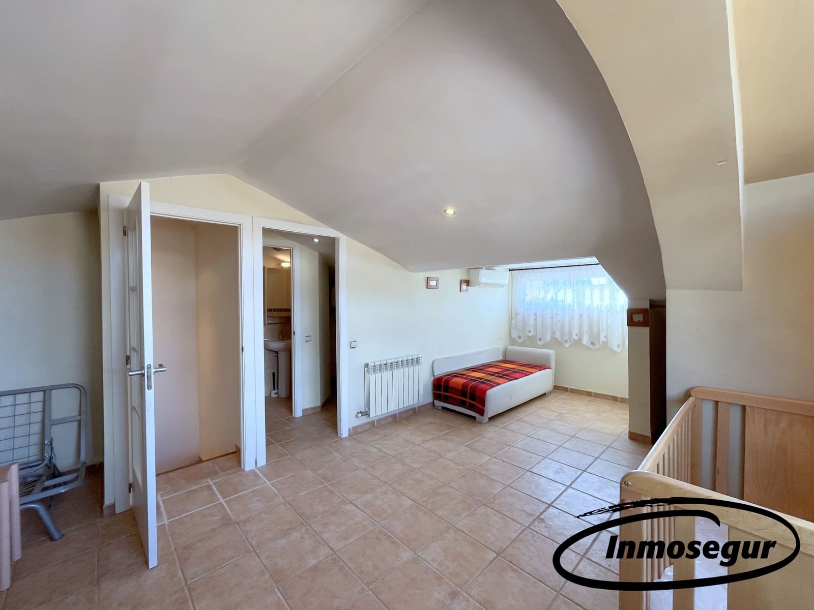 5 soveværelse Semi-Rækkehus til salg i Salou - € 420.000 (Ref: 9251579)