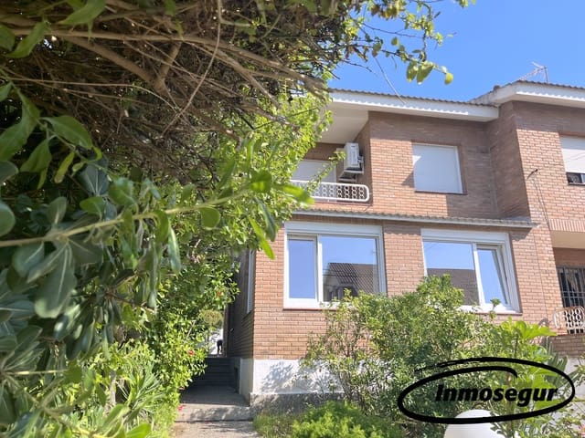 5 makuuhuone Paritalo myytävänä paikassa Salou - 420 000 € (Ref: 9251579)