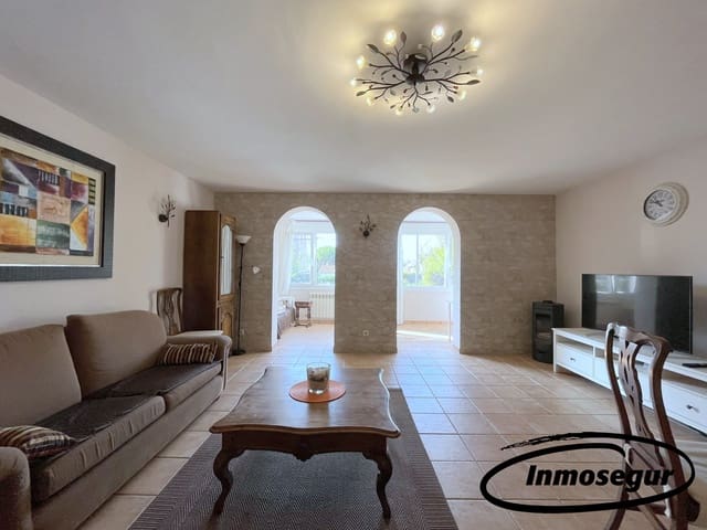 5 makuuhuone Paritalo myytävänä paikassa Salou - 420 000 € (Ref: 9251579)