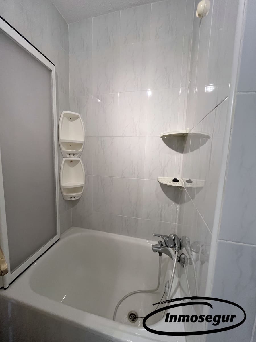 2 bedroom Apartment for sale in Salou with pool - € 155,000 (Ref: 9303836)