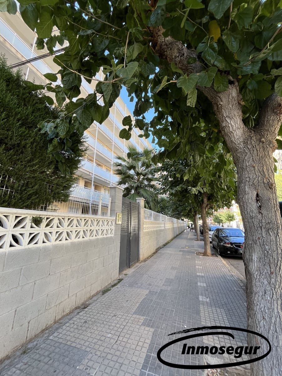 2 bedroom Apartment for sale in Salou with pool - € 155,000 (Ref: 9303836)