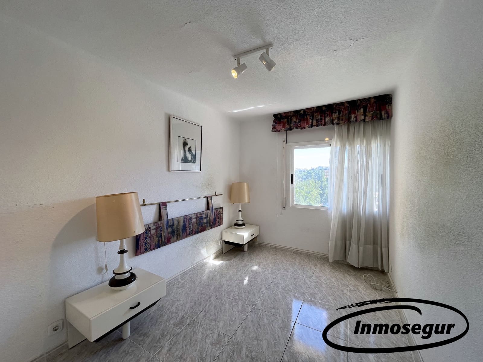 2 bedroom Apartment for sale in Salou with pool - € 155,000 (Ref: 9303836)