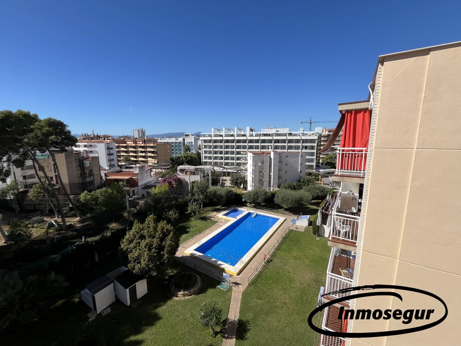 2 bedroom Apartment for sale in Salou with pool - € 155,000 (Ref: 9303836)