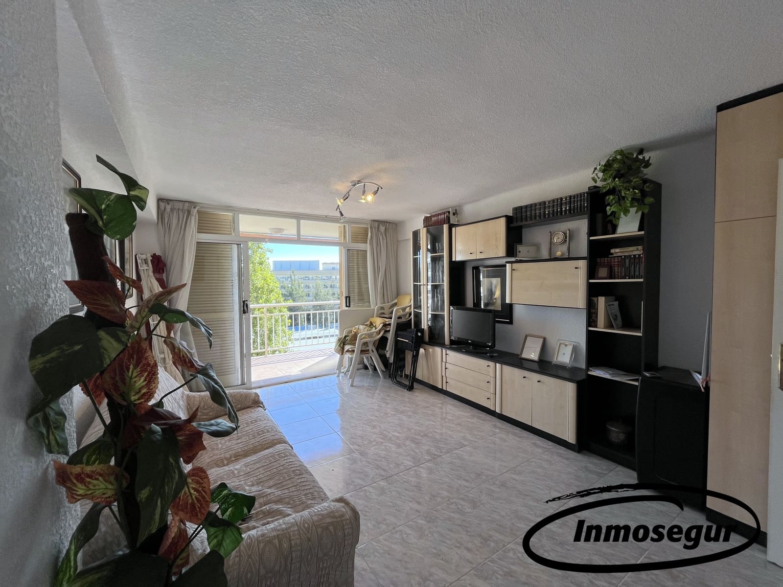 2 bedroom Apartment for sale in Salou with pool - € 155,000 (Ref: 9303836)