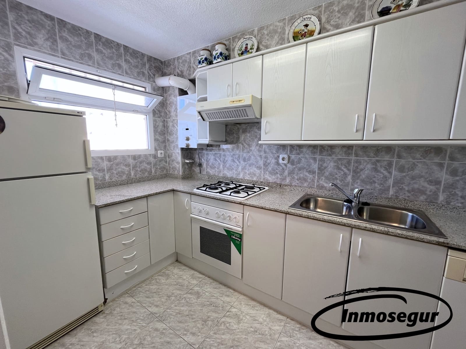 2 bedroom Apartment for sale in Salou with pool - € 155,000 (Ref: 9303836)