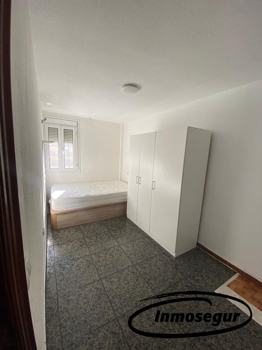 3 soverom Leilighet til salgs i L'Hospitalet de Llobregat - € 244 000 (Ref: 9428206)