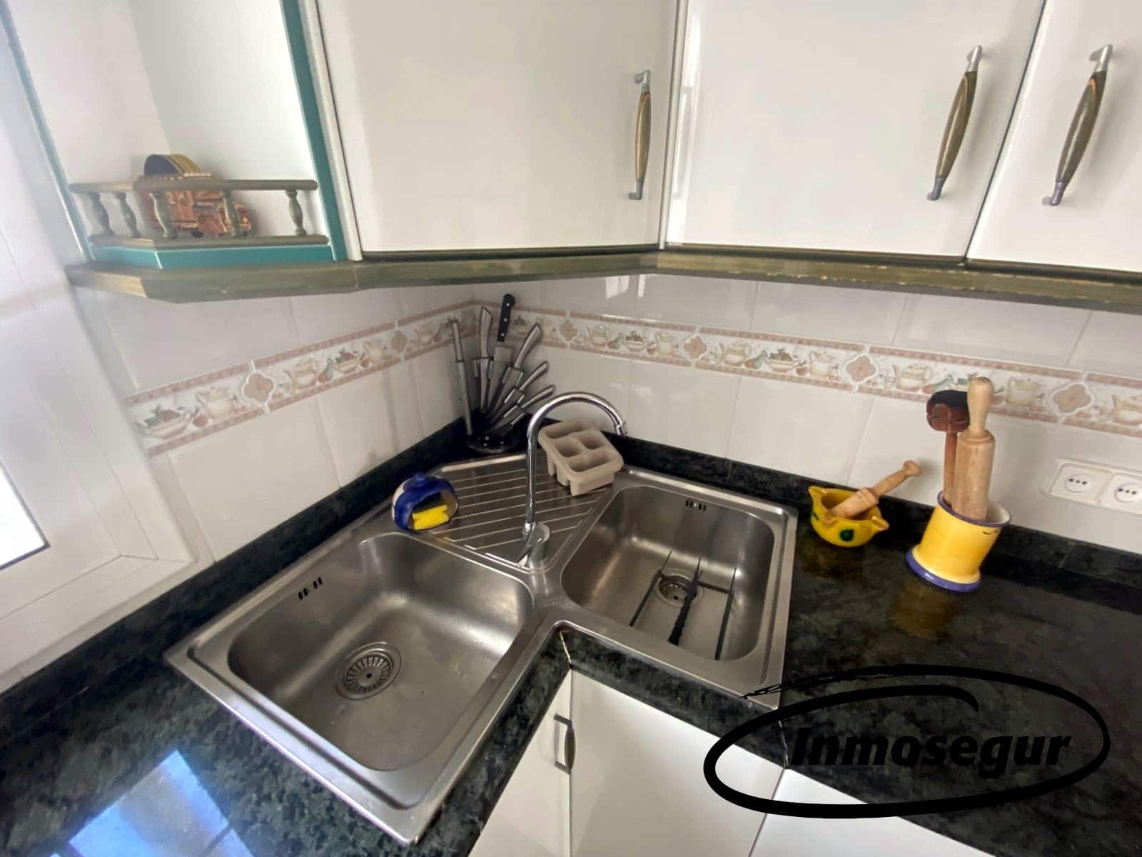 3 soverom Leilighet til salgs i L'Hospitalet de Llobregat - € 244 000 (Ref: 9428206)