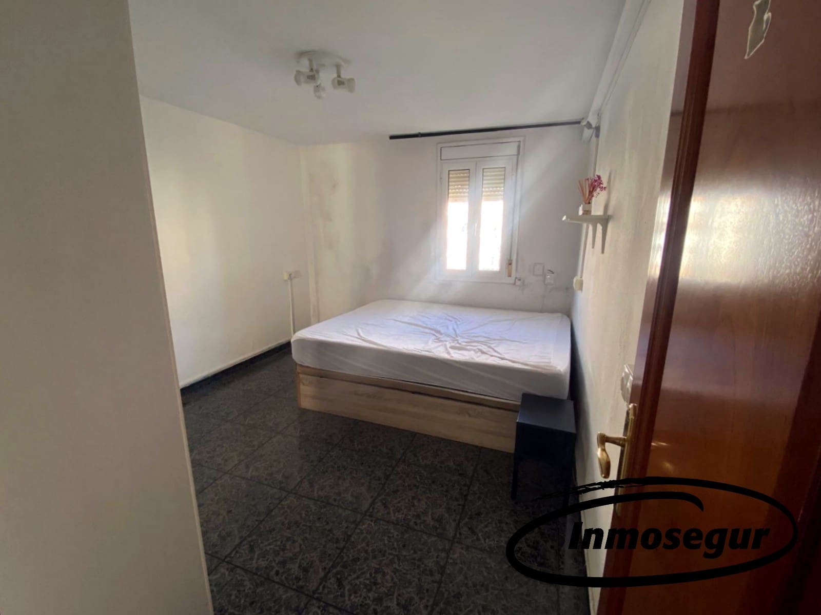 3 soverom Leilighet til salgs i L'Hospitalet de Llobregat - € 244 000 (Ref: 9428206)