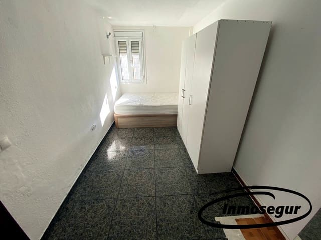 3 soverom Leilighet til salgs i L'Hospitalet de Llobregat - € 244 000 (Ref: 9428206)