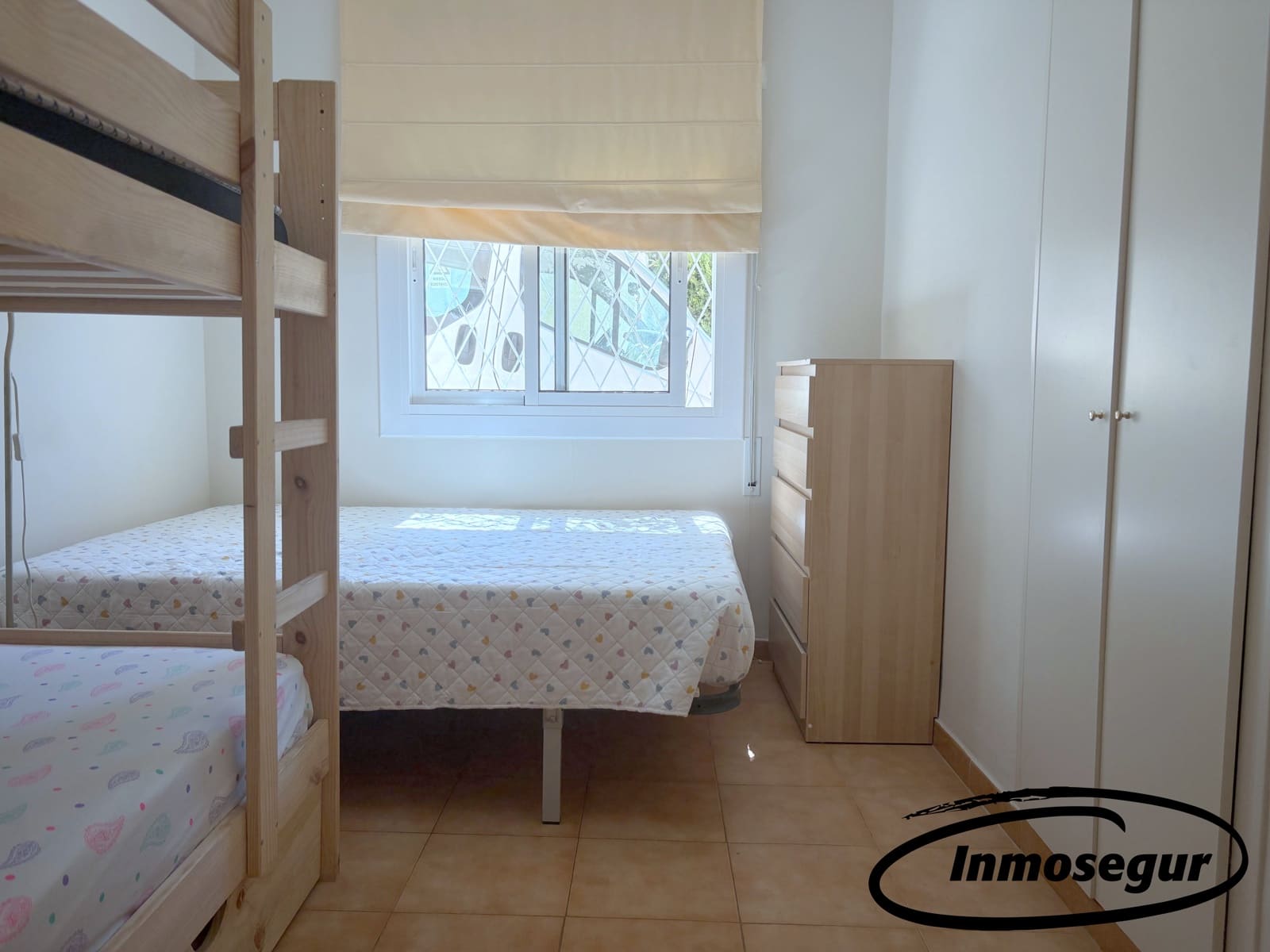 2 bedroom Apartment for sale in Salou with pool - € 155,000 (Ref: 9432700)