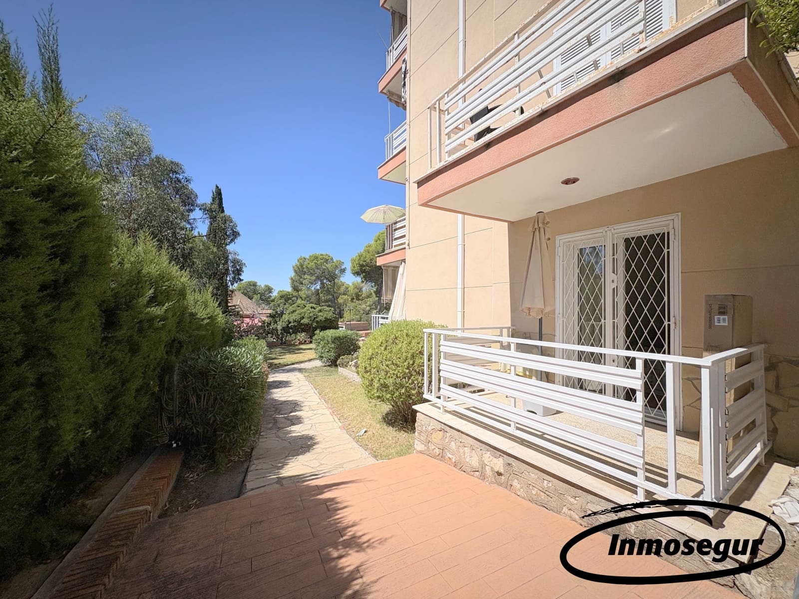 2 bedroom Apartment for sale in Salou with pool - € 155,000 (Ref: 9432700)