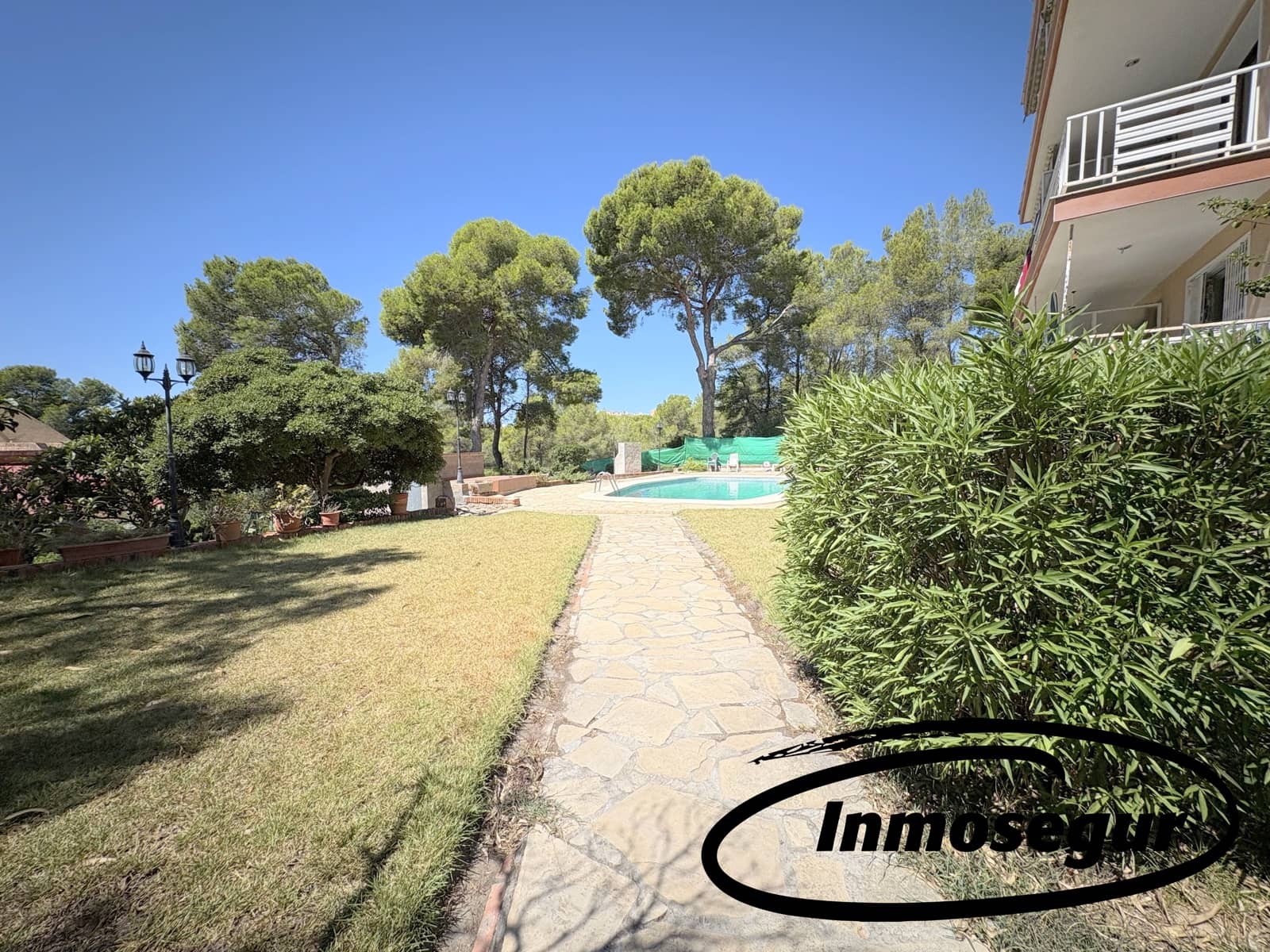 2 bedroom Apartment for sale in Salou with pool - € 155,000 (Ref: 9432700)