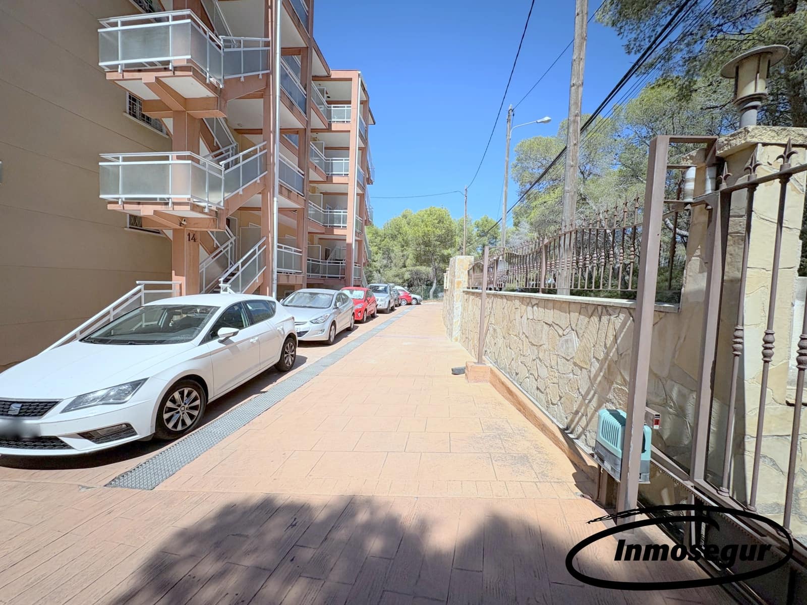 2 bedroom Apartment for sale in Salou with pool - € 155,000 (Ref: 9432700)
