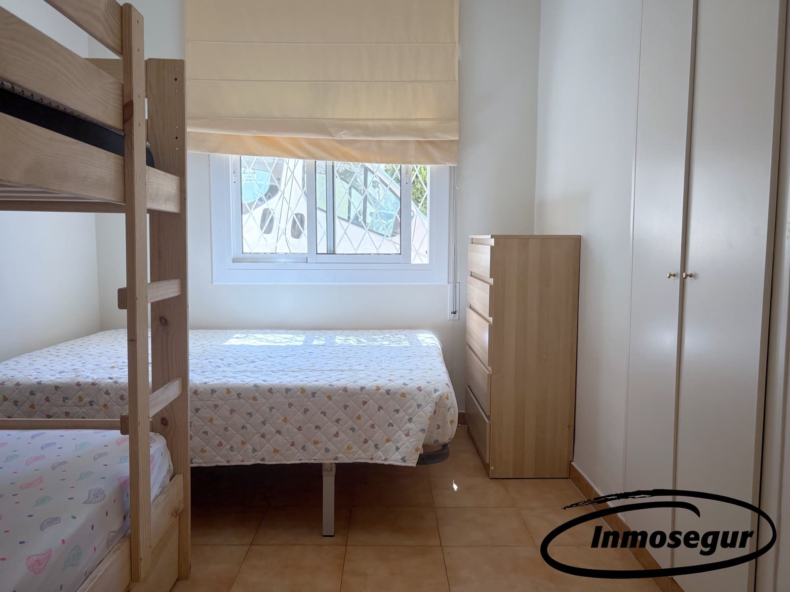 2 bedroom Apartment for sale in Salou with pool - € 155,000 (Ref: 9432700)