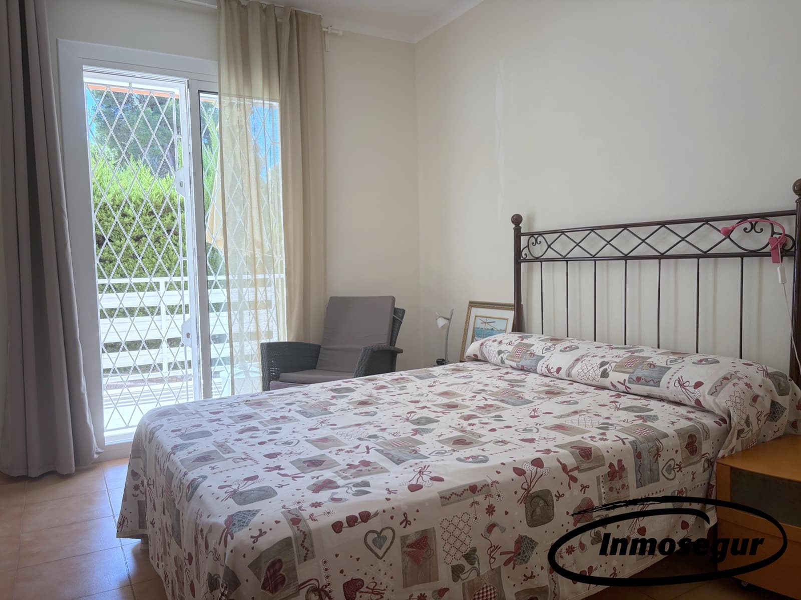 2 bedroom Apartment for sale in Salou with pool - € 155,000 (Ref: 9432700)