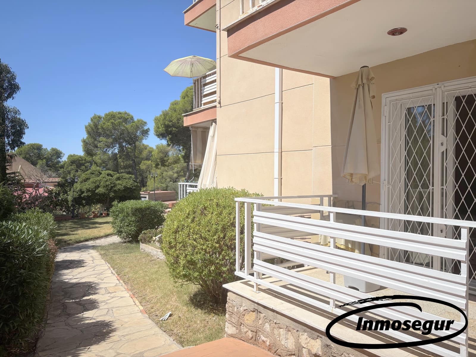 2 bedroom Apartment for sale in Salou with pool - € 155,000 (Ref: 9432700)