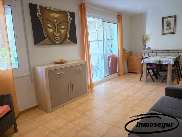 2 bedroom Apartment for sale in Salou with pool - € 155,000 (Ref: 9432700)