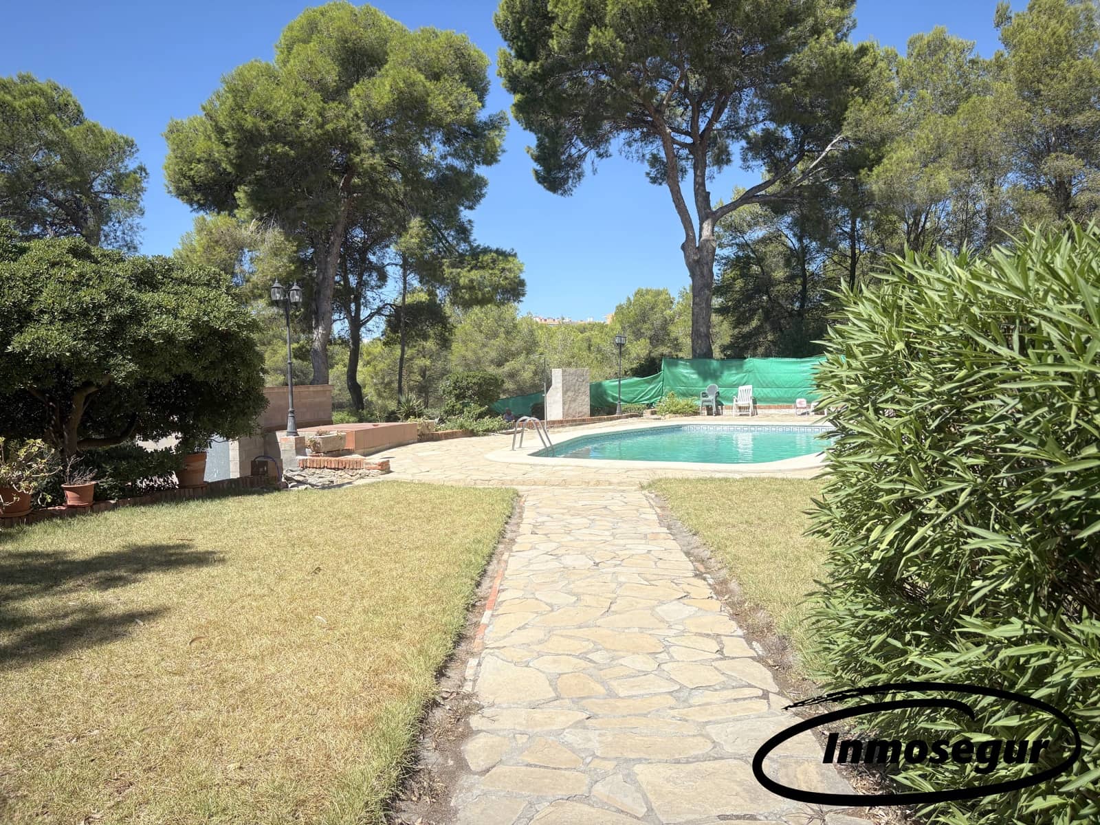 2 bedroom Apartment for sale in Salou with pool - € 155,000 (Ref: 9432700)