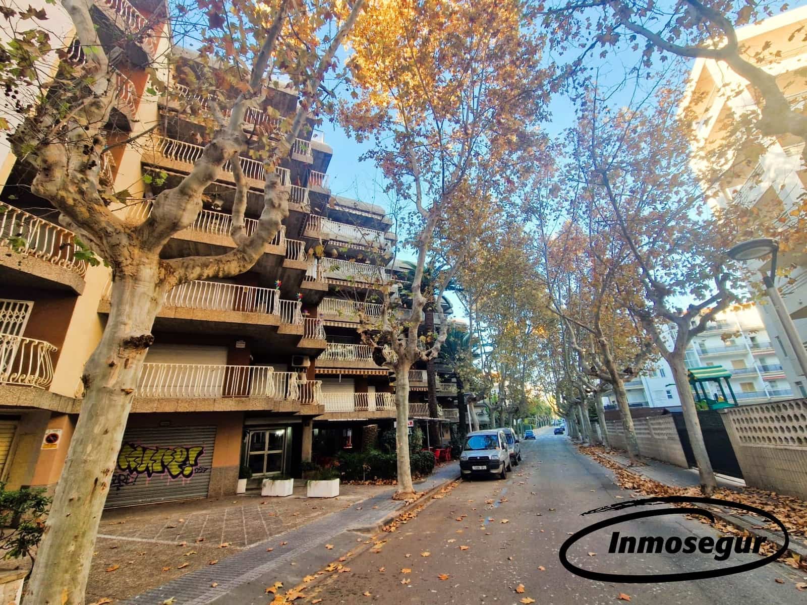 2 bedroom Apartment for sale in Salou with garage - € 195,000 (Ref: 9528725)