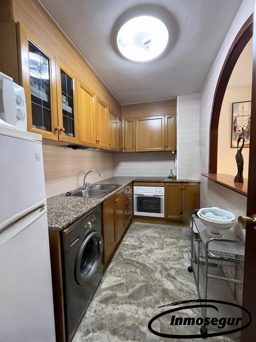 Piso de 2 habitaciones en Salou en venta con piscina - 215.000 € (Ref: 9799954)