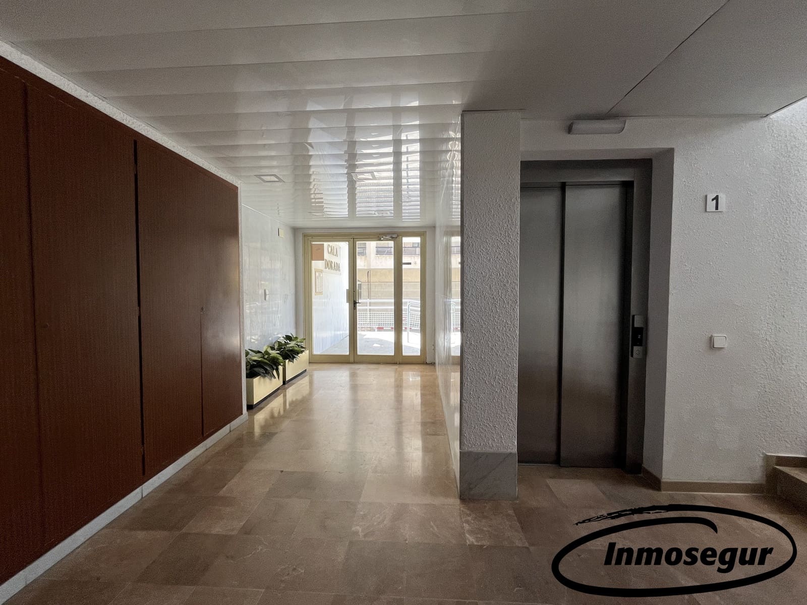 Piso de 2 habitaciones en Salou en venta con piscina - 215.000 € (Ref: 9799954)