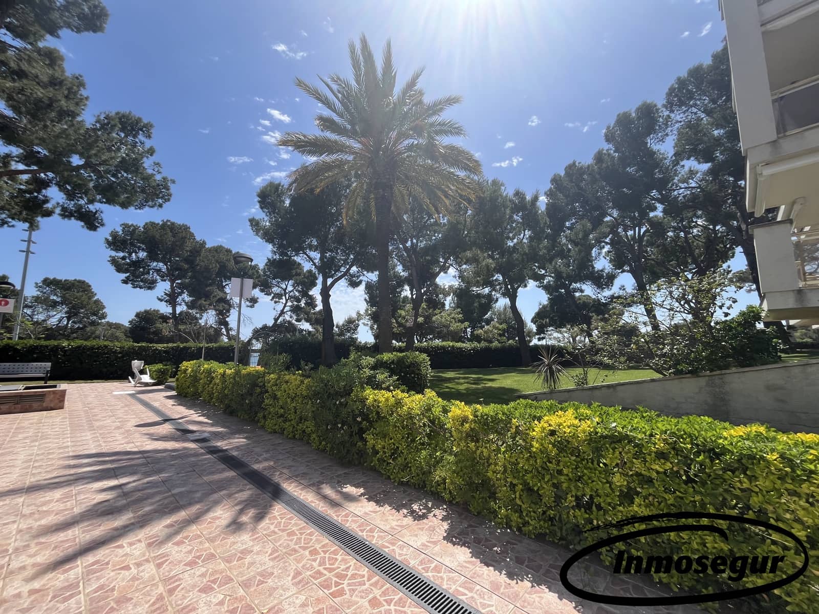 Piso de 2 habitaciones en Salou en venta con piscina - 215.000 € (Ref: 9799954)