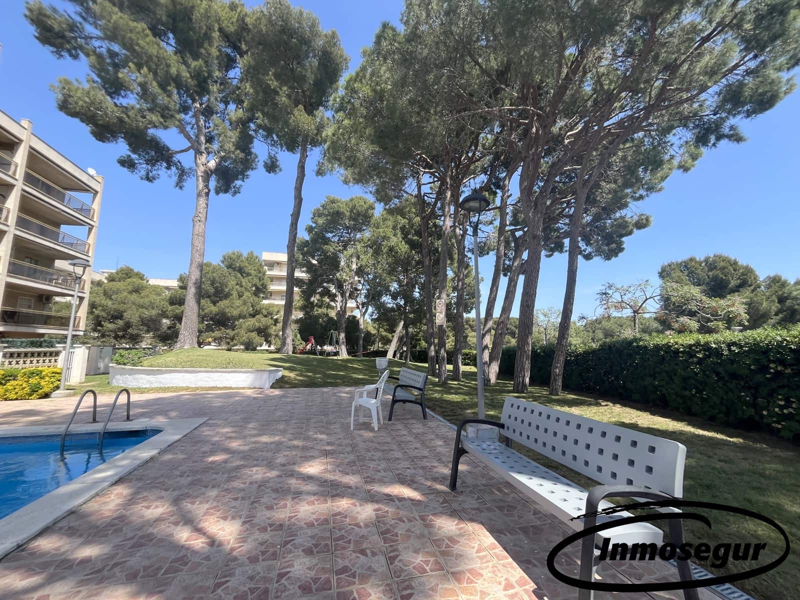 Piso de 2 habitaciones en Salou en venta con piscina - 215.000 € (Ref: 9799954)