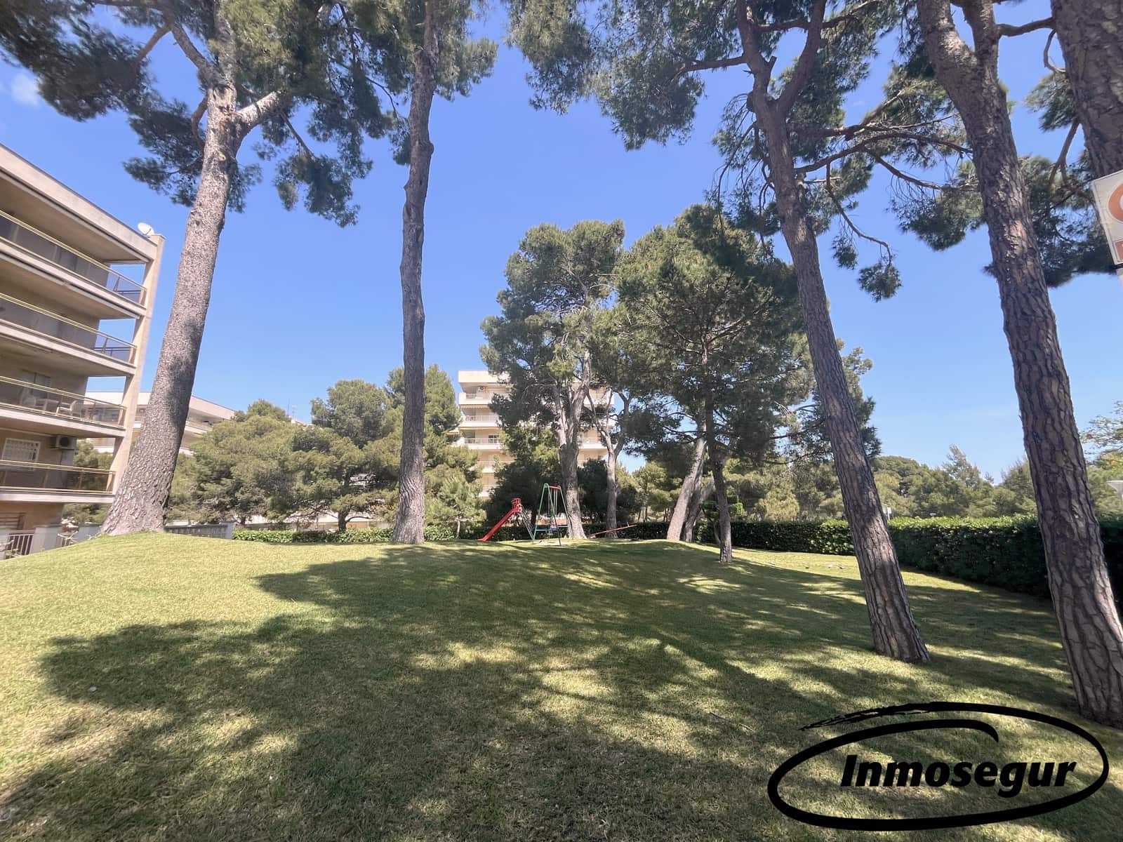 Piso de 2 habitaciones en Salou en venta con piscina - 215.000 € (Ref: 9799954)