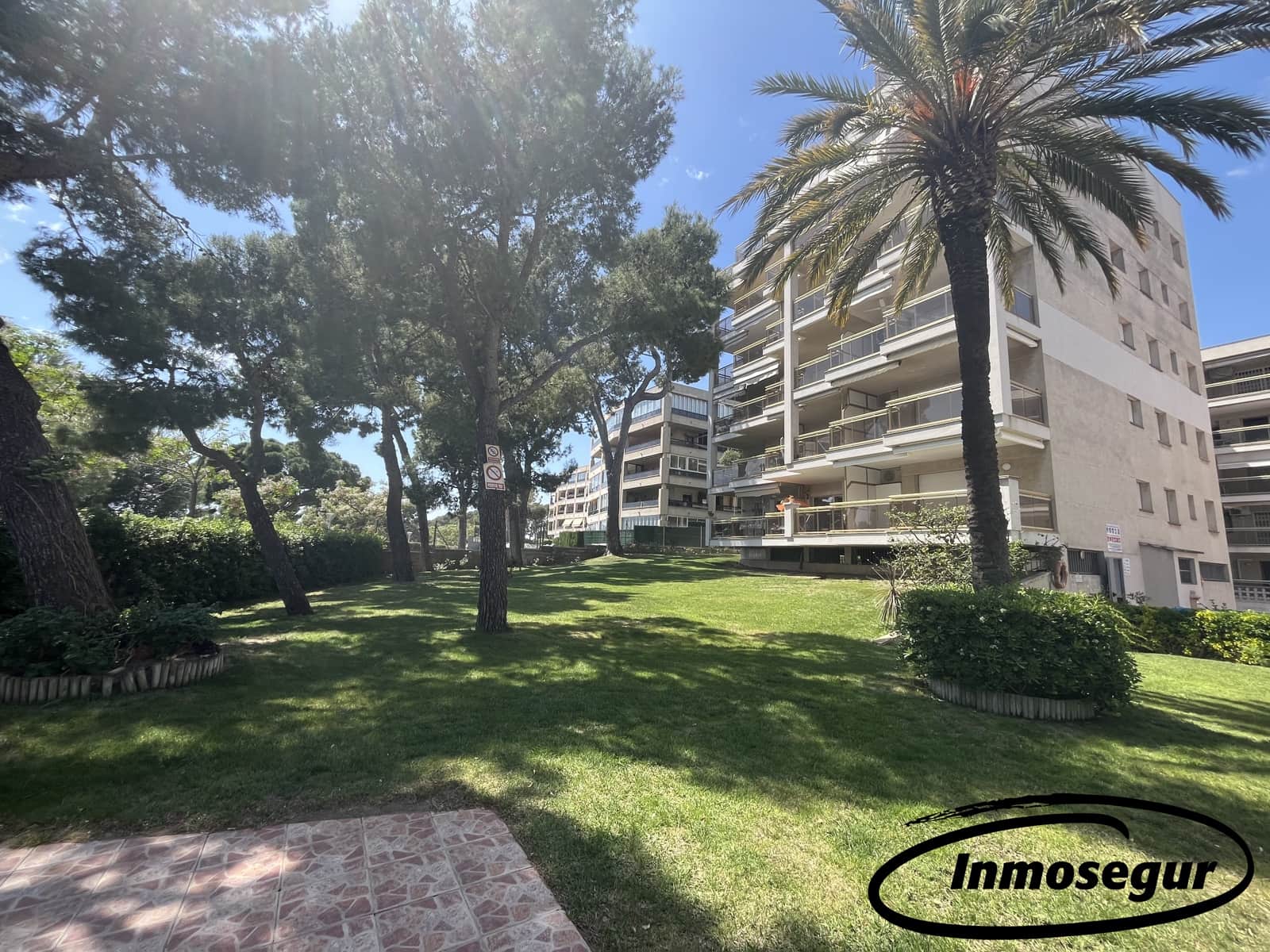 Piso de 2 habitaciones en Salou en venta con piscina - 215.000 € (Ref: 9799954)