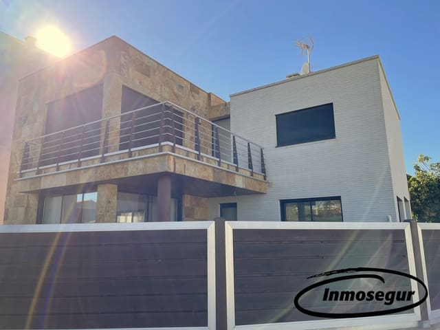 4 soveværelse Villa til salg i Cambrils med swimmingpool garage - € 545.000 (Ref: 9932378)