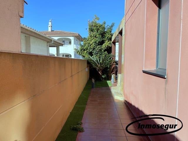 4 soveværelse Villa til salg i Cambrils med swimmingpool garage - € 545.000 (Ref: 9932378)