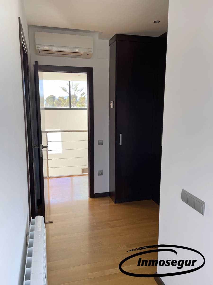4 soveværelse Villa til salg i Cambrils med swimmingpool garage - € 545.000 (Ref: 9934782)