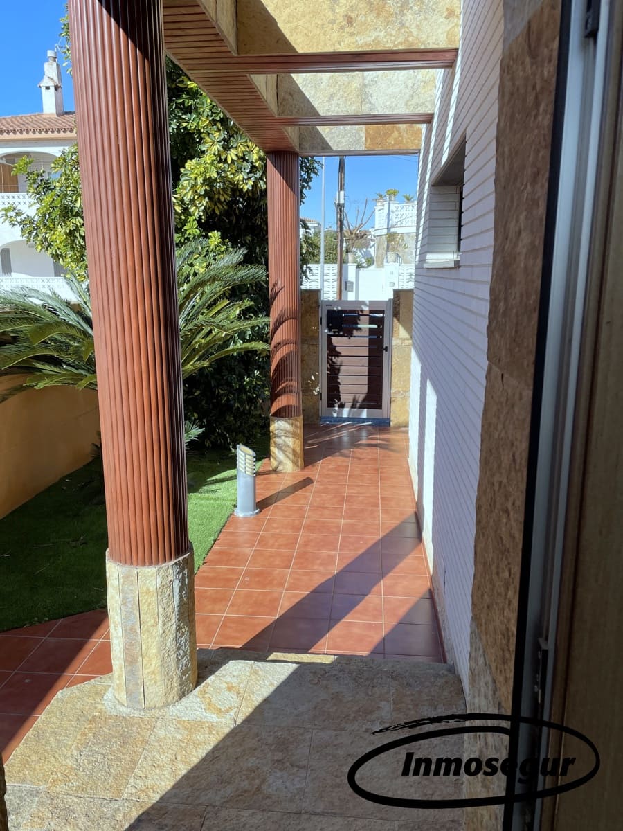 4 soveværelse Villa til salg i Cambrils med swimmingpool garage - € 545.000 (Ref: 9934782)