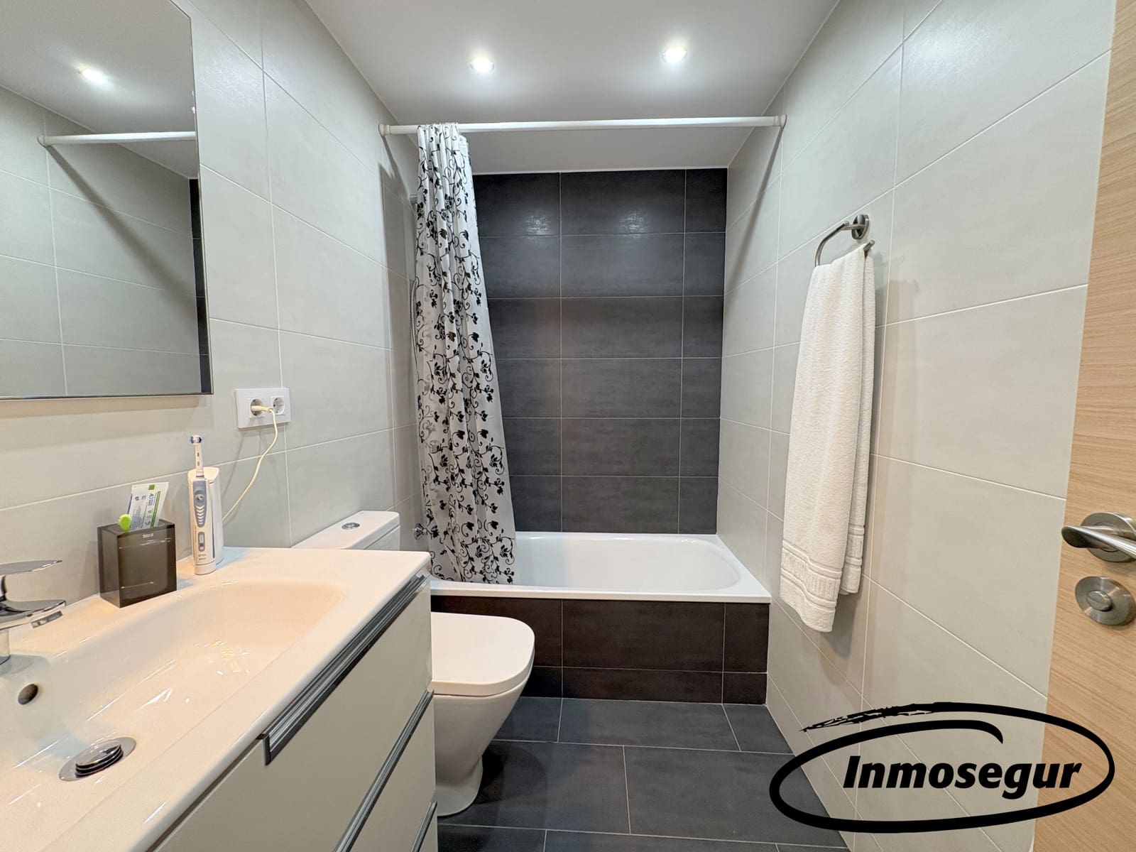 1 sypialnia Apartament przy plaży na sprzedaż w Salou z basenem garażem - 165 000 € (Ref: 9944576)