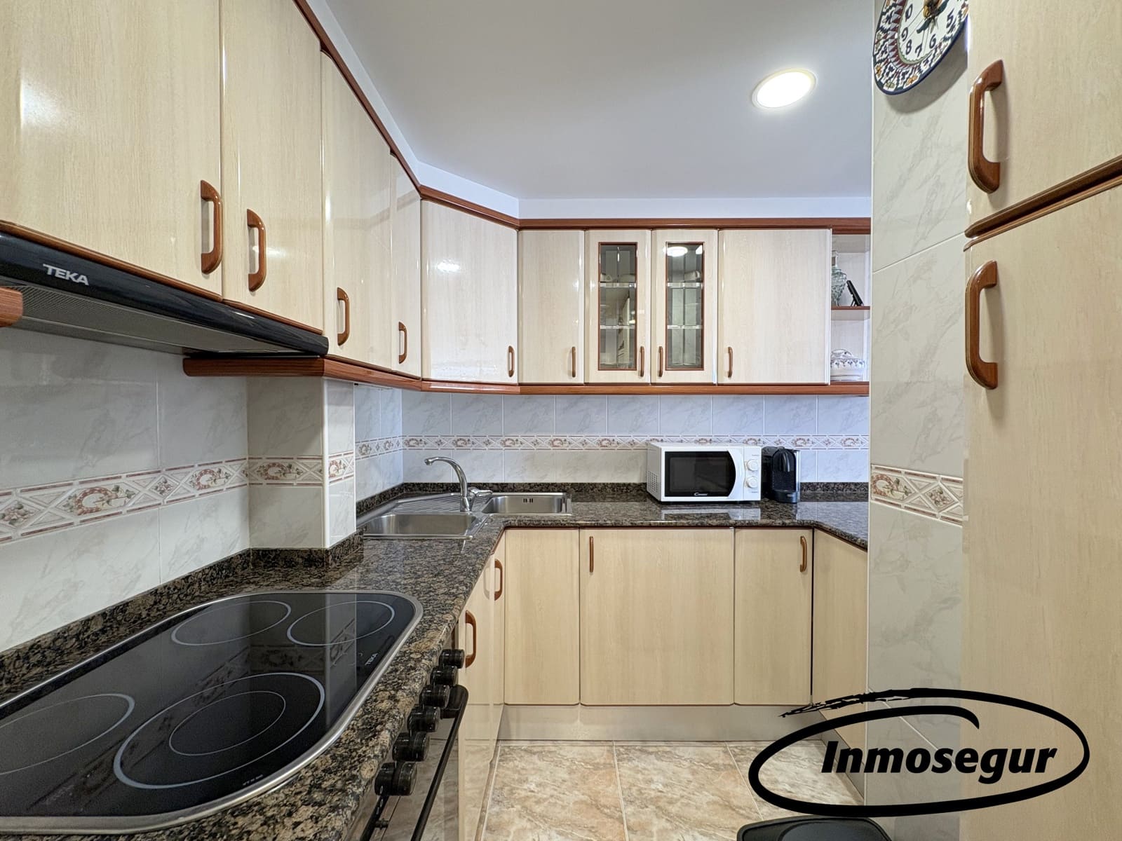 1 slaapkamer Strandappartement te koop in Salou met zwembad garage - € 150.000 (Ref: 9946774)