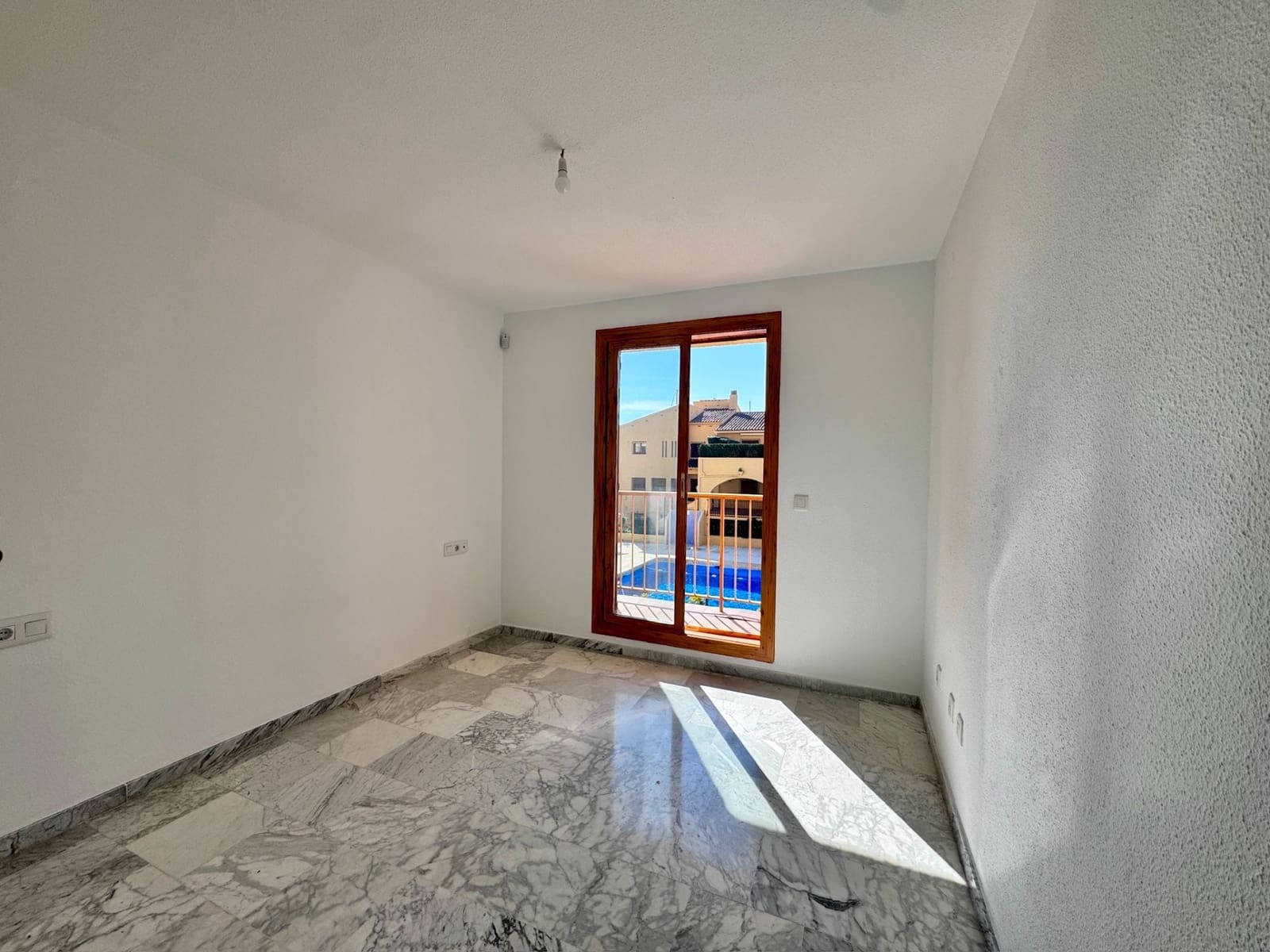 2 bedroom Apartment for sale in Altea with pool garage - € 450,000 (Ref: 9807367)