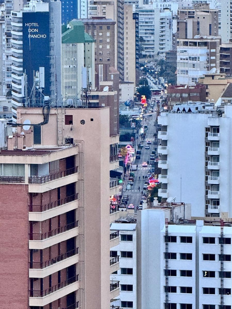 1 soverom Leilighet til salgs i Benidorm med svømmebasseng garasje - € 237 000 (Ref: 9807368)