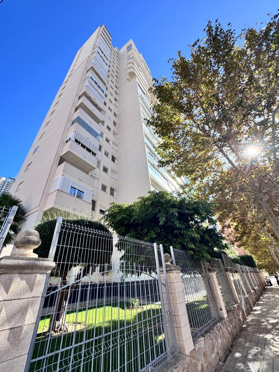 1 soverom Leilighet til salgs i Benidorm med svømmebasseng garasje - € 237 000 (Ref: 9807368)