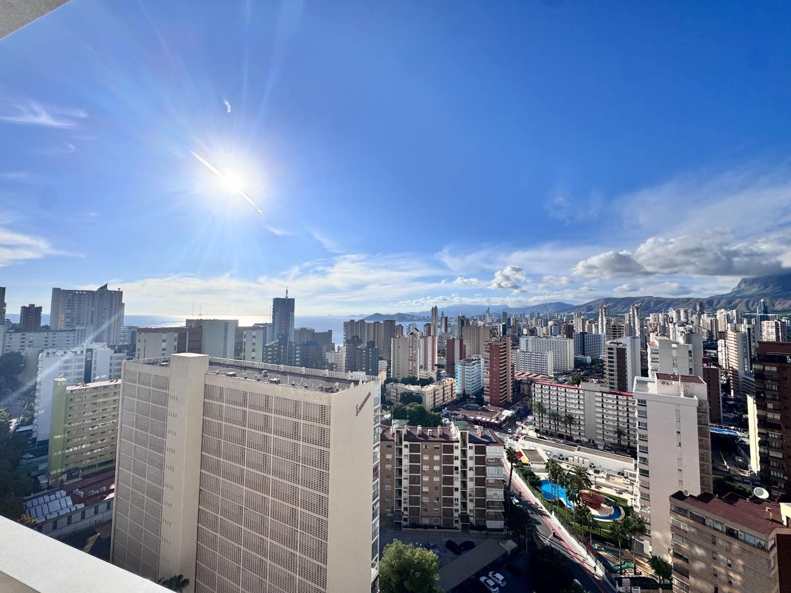 1 soverom Leilighet til salgs i Benidorm med svømmebasseng garasje - € 237 000 (Ref: 9807368)