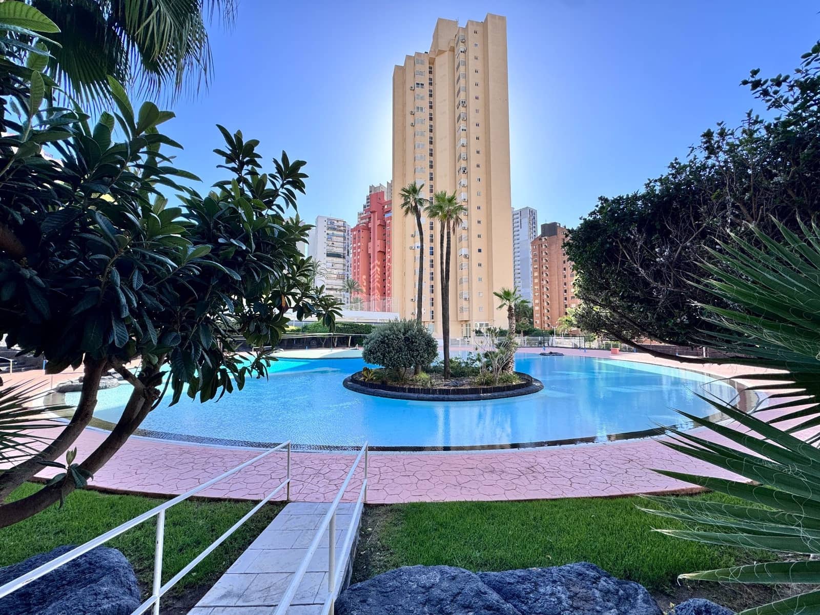 1 soverom Leilighet til salgs i Benidorm med svømmebasseng garasje - € 237 000 (Ref: 9807368)