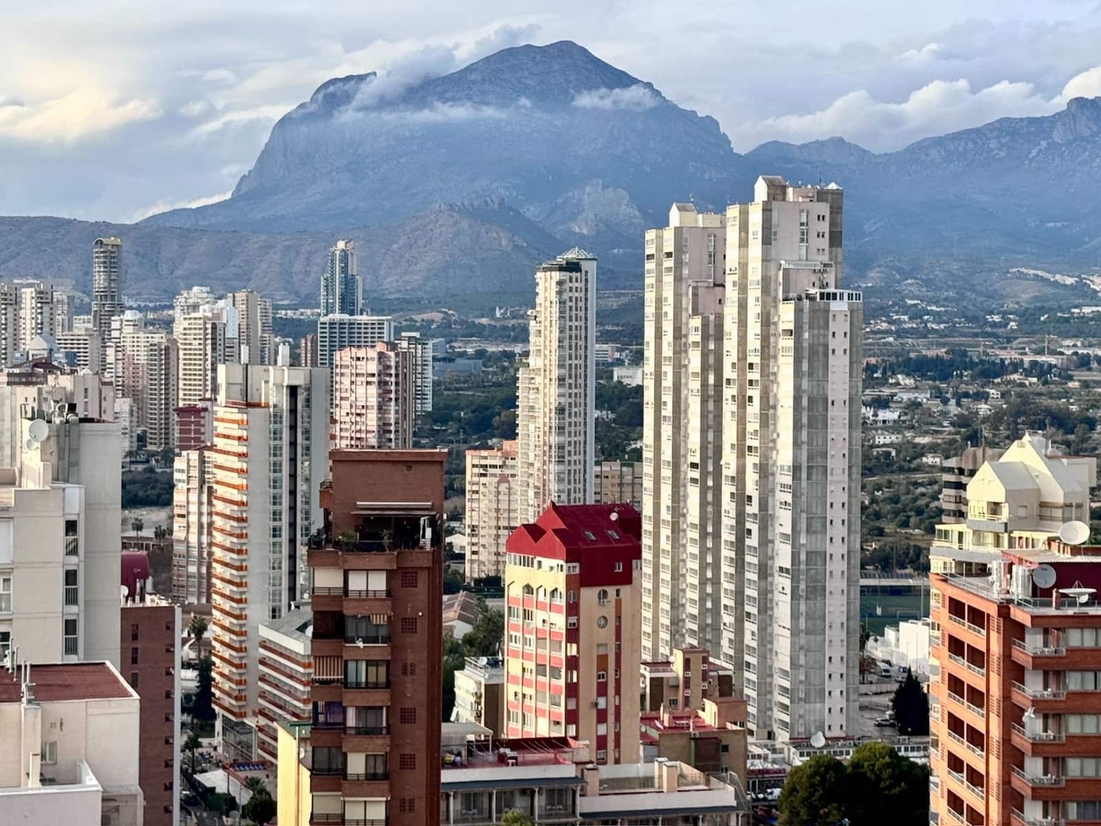 1 soverom Leilighet til salgs i Benidorm med svømmebasseng garasje - € 237 000 (Ref: 9807368)