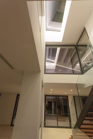 4 makuuhuone Huvila myytävänä paikassa Altea mukana uima-altaan 
autotalli - 1 700 000 € (Ref: 9807376)