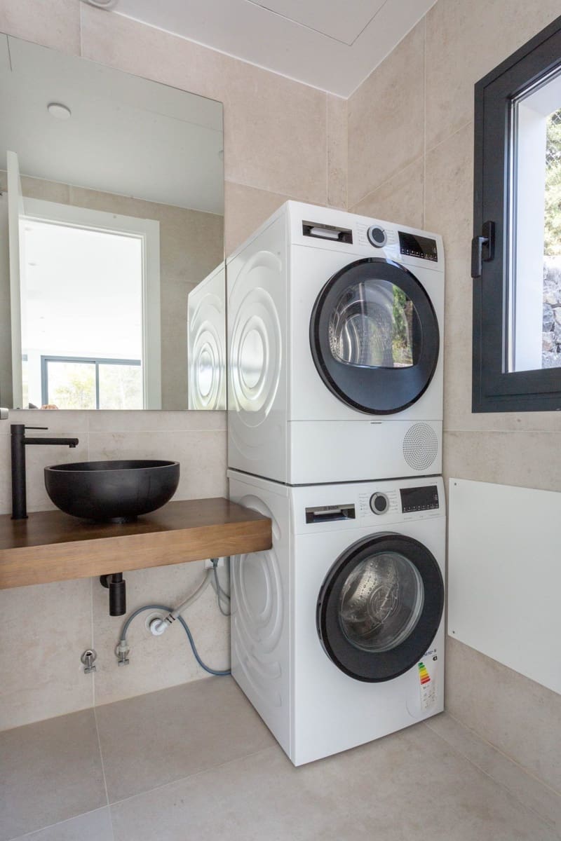 4 makuuhuone Huvila myytävänä paikassa Altea mukana uima-altaan 
autotalli - 1 700 000 € (Ref: 9807376)