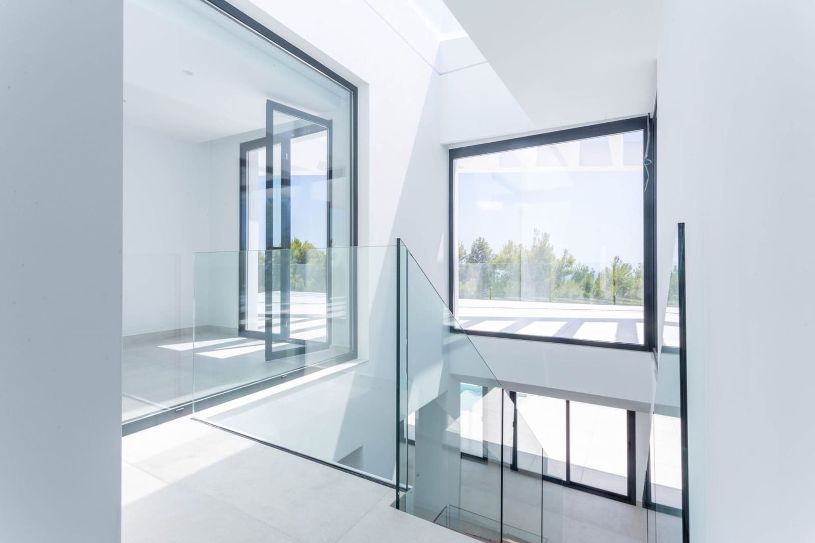 4 makuuhuone Huvila myytävänä paikassa Altea mukana uima-altaan 
autotalli - 1 700 000 € (Ref: 9807376)