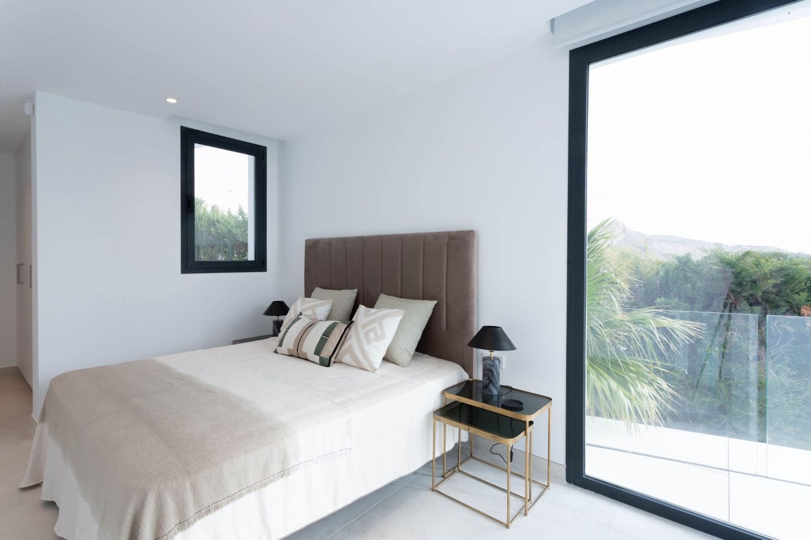 4 makuuhuone Huvila myytävänä paikassa Altea mukana uima-altaan 
autotalli - 1 700 000 € (Ref: 9807376)