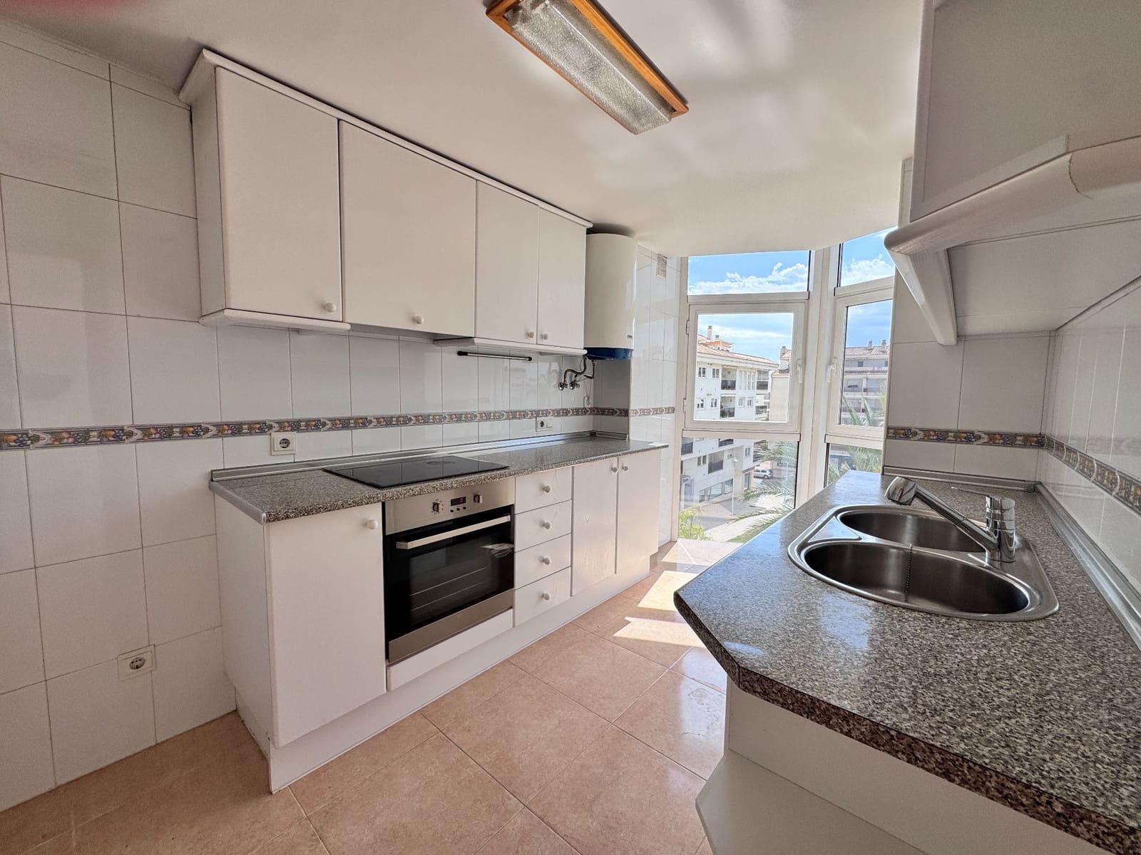 3 bedroom Apartment for sale in Altea with garage - € 389,500 (Ref: 9842675)